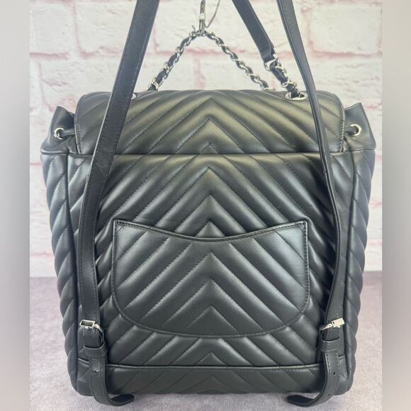 Chanel New Large Chevron Quilted Urban Spirit Backpack - Picture 4 of 16